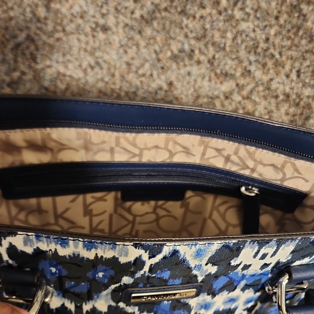 Calvin KLEIN Stylish Blue Patterned Tote Bag - Picture 9 of 9